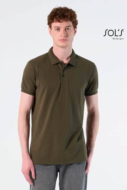 Prime Men - 00571POLO-SHIRTS / SOLSΑνδρικό πόλο πικέΠεριγραφή:Κοντά μανίκια με πλαϊνές ραφές και πατιλέτα με 3 κουμπιά στον ίδιο τόνο. Περιλαμβάνει επιπλέον κουμπί στην εσωτερική ραφή, ενισχυμένες ραφές στους ώμους και ριπ 1 x 1 στο γιακά και τα μανίκια. Ιδανικό για επαγγελματική χρήση με στυλ.Σύνθεση:Πικέ 200g/m² - 65% Πολυέστερ - 35% Βαμβάκι RingspunΕφαρμογή ως Επαγγελματική Ένδυση:Ιδανικό για εργασίες σε περιβάλλοντα γραφείου ή για επιχειρηματικές εκδηλώσεις, προσφέρει μια κομψή και επαγγελματική εμφάνιση στους εργαζόμενους.Υλικό και Άνεση:Αναπτύχθηκε από ανθεκτικό υλικό που εξασφαλίζει άνεση και μακροχρόνια χρήση. Η ανάλαφρη σύνθεση προσφέρει ευχάριστη αίσθηση ακόμη και στις πιο απαιτητικές συνθήκες.Δυνατότητα Προσαρμογής:Διαθέτει δυνατότητα εκτυπώσεων λογοτύπου ή μηνύματος του πελάτη, ιδανική για εταιρικές παραγγελίες.Διαθεσιμότητα σε χρώματα:Δείτε τις διαθέσιμες επιλογές χρωμάτων από τις φωτογραφίες και επιλέξτε την καλύτερη επιλογή για τις ανάγκες σας.